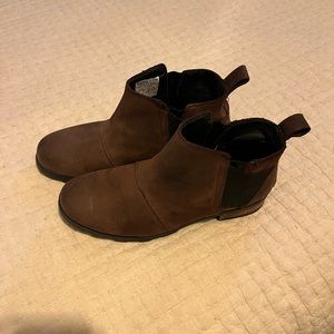 Sorel leather ankle boots in good condition